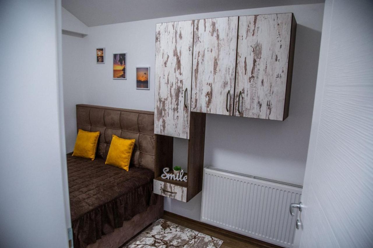Smile Apartment Pirot Exterior photo